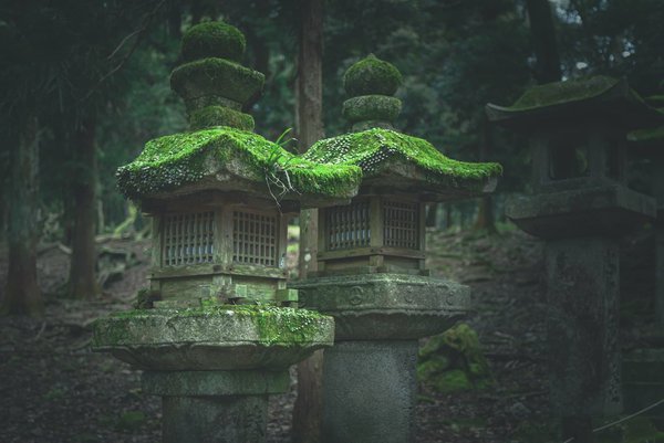 Comment visiter les temples bouddhistes en Birmanie en respectant les traditions locales ?